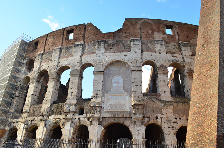 El Coliseo esta pasando por un trabajo de restauracion completa