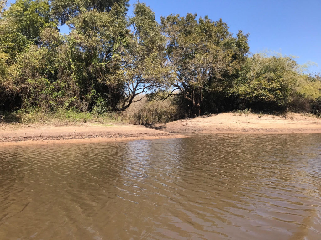El Río Yhu, en Arroyos y Esteros